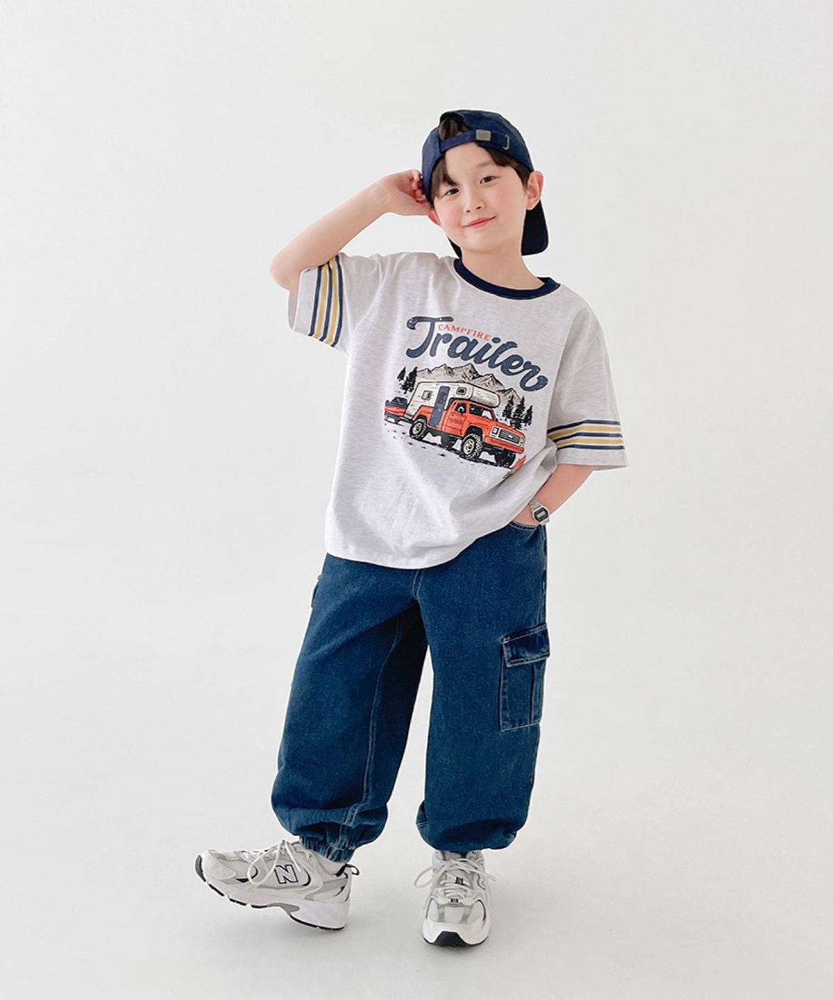 베리클로젯(BERRYCLOSET) 캠핑 트레일러 반팔티