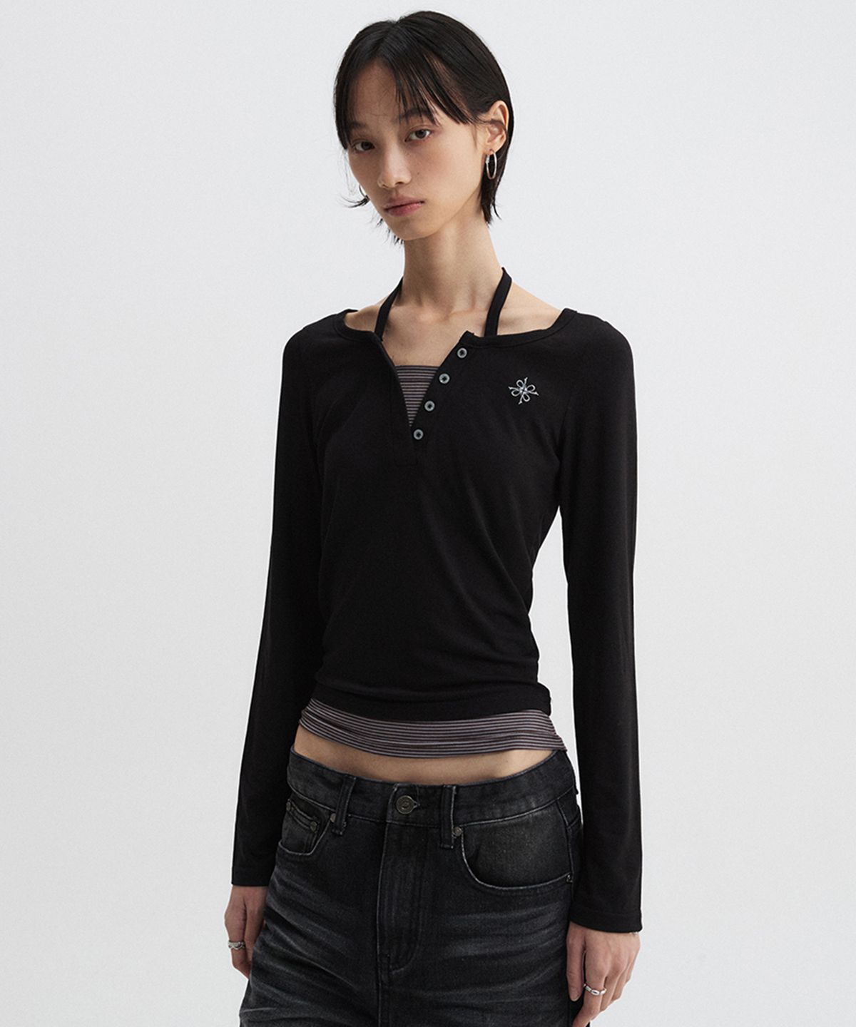 디앤에스알 우먼(DNSR WOMEN) 레이어드 헨리넥 롱슬리브 블랙