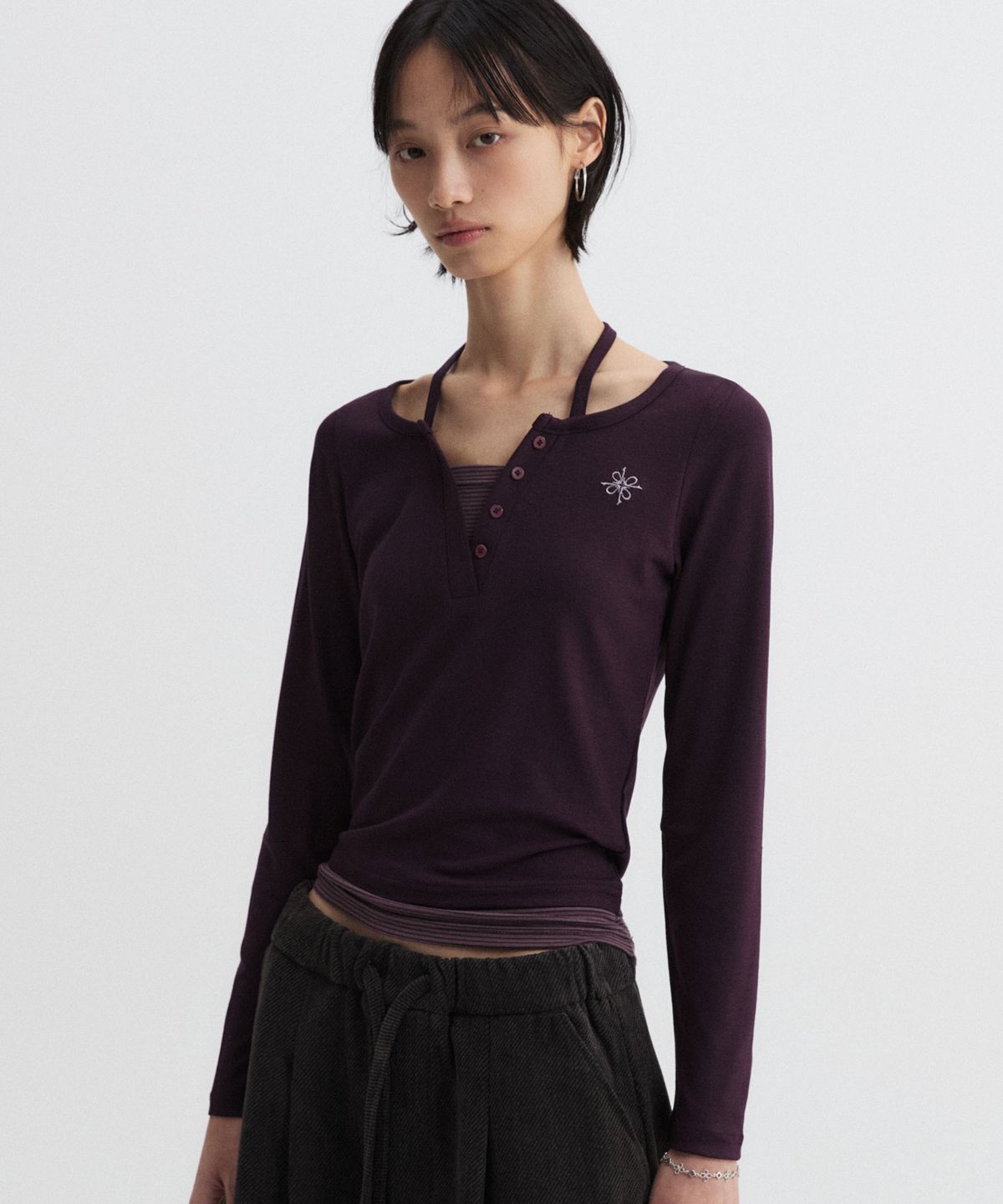 디앤에스알 우먼(DNSR WOMEN) 레이어드 헨리넥 롱슬리브 버건디