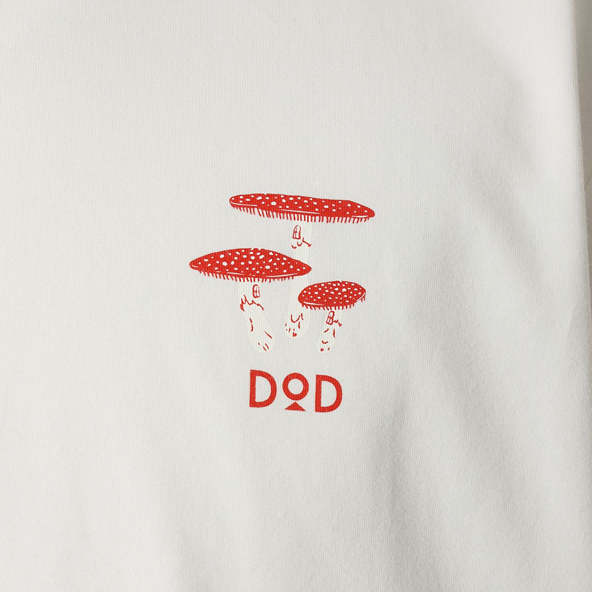디오디(DOD) 키노코 마을 그래픽 반팔 티셔츠(IVORY)