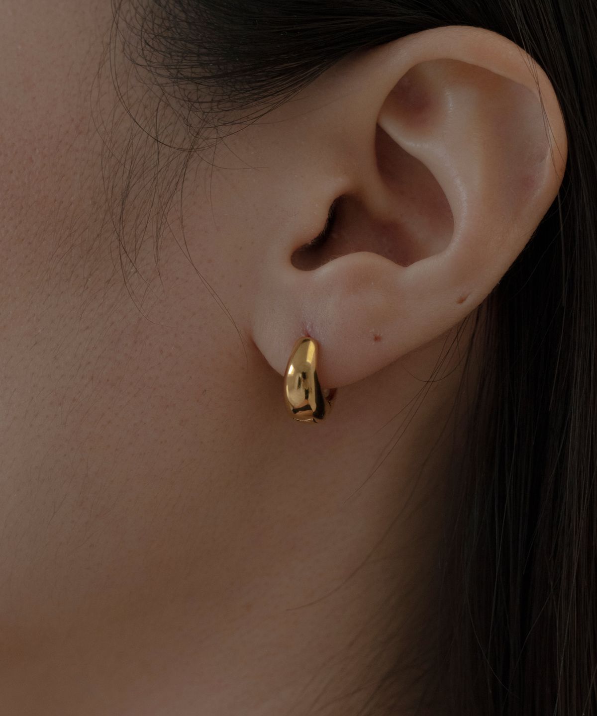 노비스도쿄(NOVICE TOKYO) 미니 오벌 귀걸이 Mini Compact Oval Pierce［Stainless］/ Gold