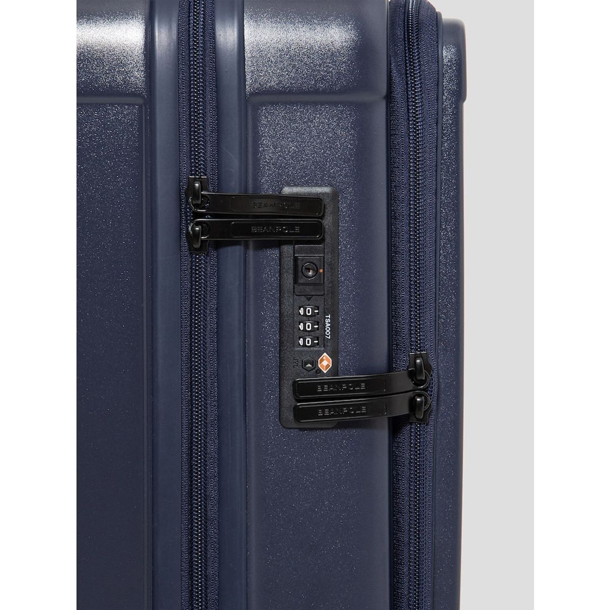 빈폴 액세서리(BEANPOLE ACCESSORY) 어웨이 앞포켓 캐리어 20인치  네이비