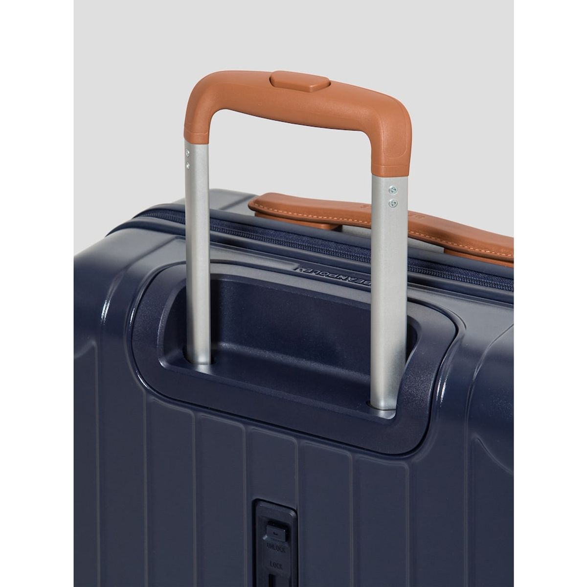 빈폴 액세서리(BEANPOLE ACCESSORY) 어웨이 앞포켓 캐리어 20인치  네이비