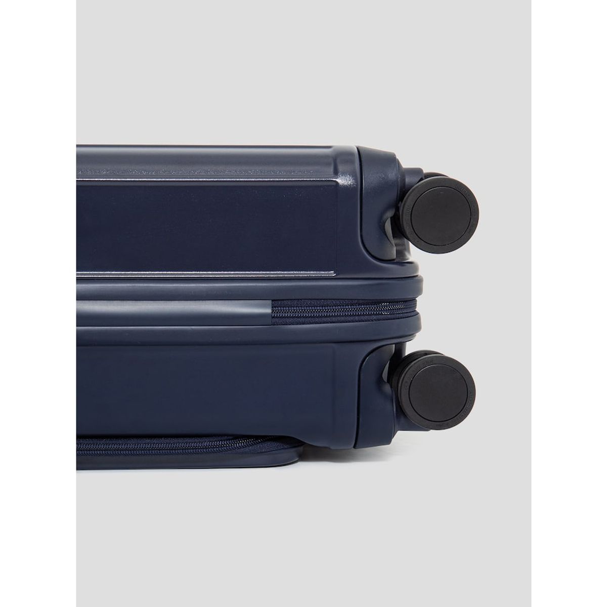 빈폴 액세서리(BEANPOLE ACCESSORY) 어웨이 앞포켓 캐리어 20인치  네이비