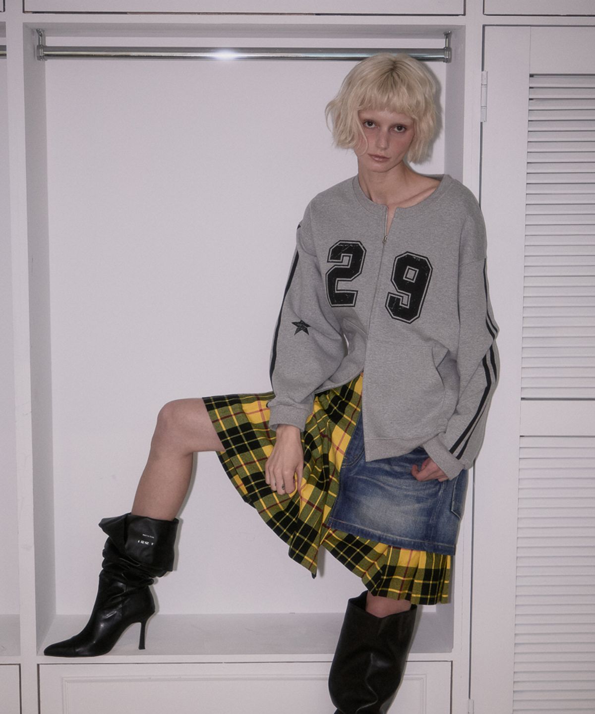 로제프란츠(ROSEFRANTZ) Star Track Sweat Zip-up [Gray]