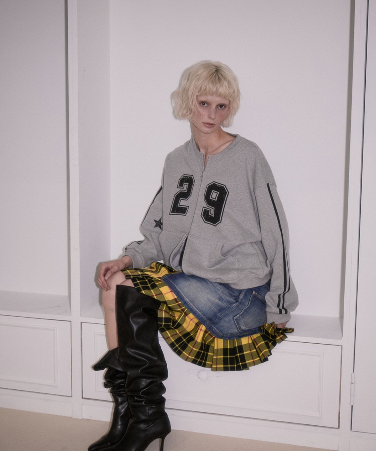 로제프란츠(ROSEFRANTZ) Star Track Sweat Zip-up [Gray]
