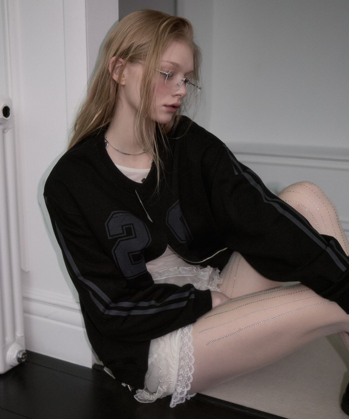 로제프란츠(ROSEFRANTZ) Star Track Sweat Zip-up [Black]