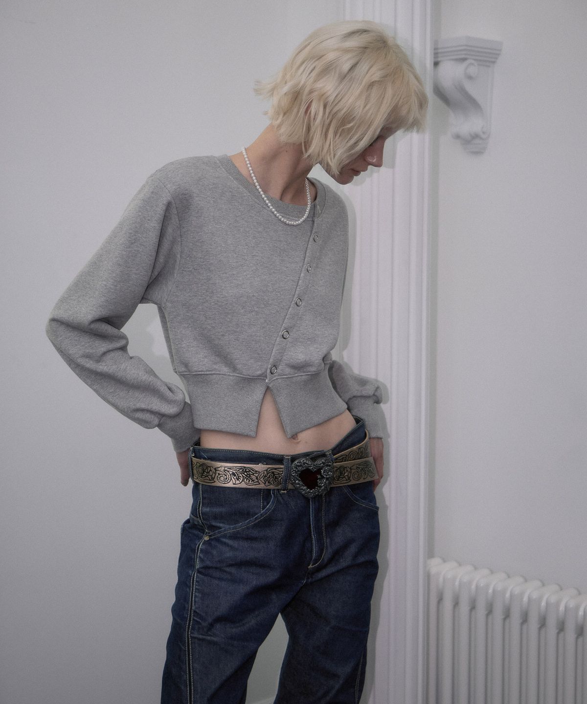 로제프란츠(ROSEFRANTZ) Eyelet Slit Sweatshirt [Gray]