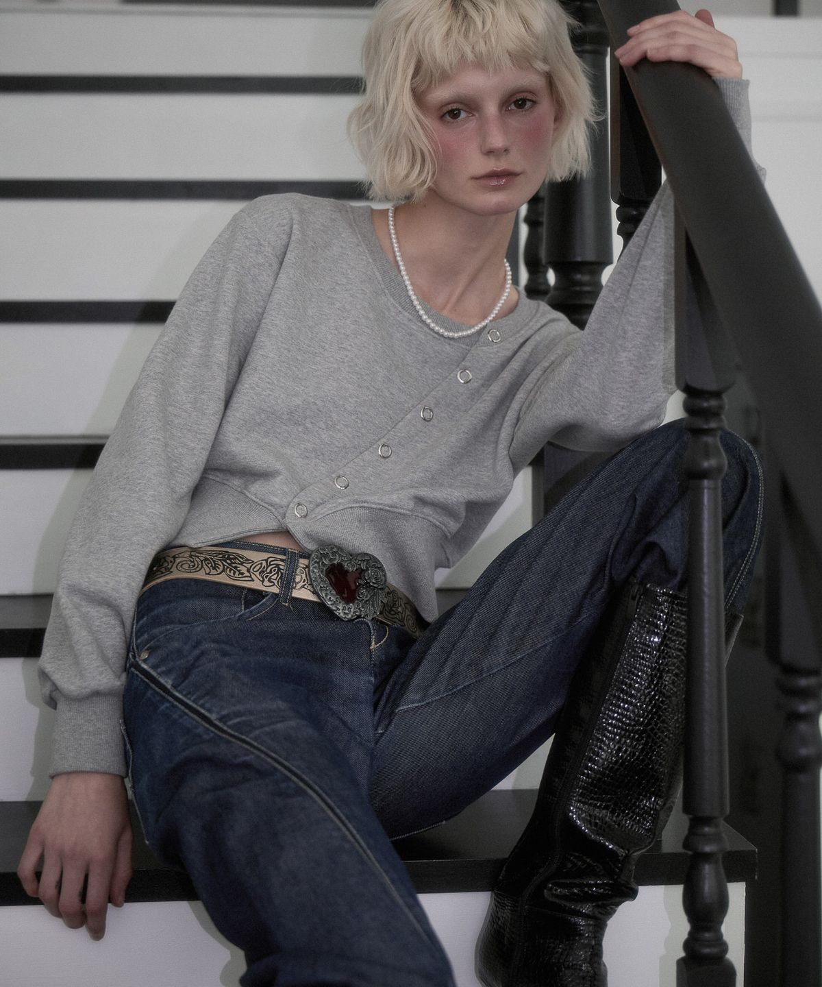 로제프란츠(ROSEFRANTZ) Eyelet Slit Sweatshirt [Gray]