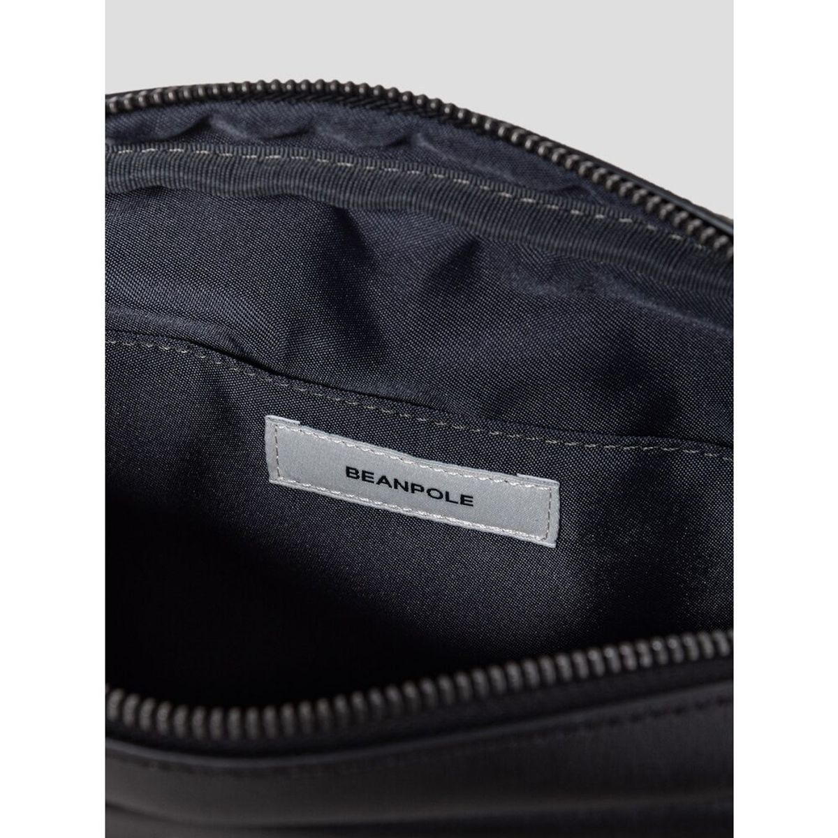 빈폴 액세서리(BEANPOLE ACCESSORY) 먼데이 가로 메신저백  블랙