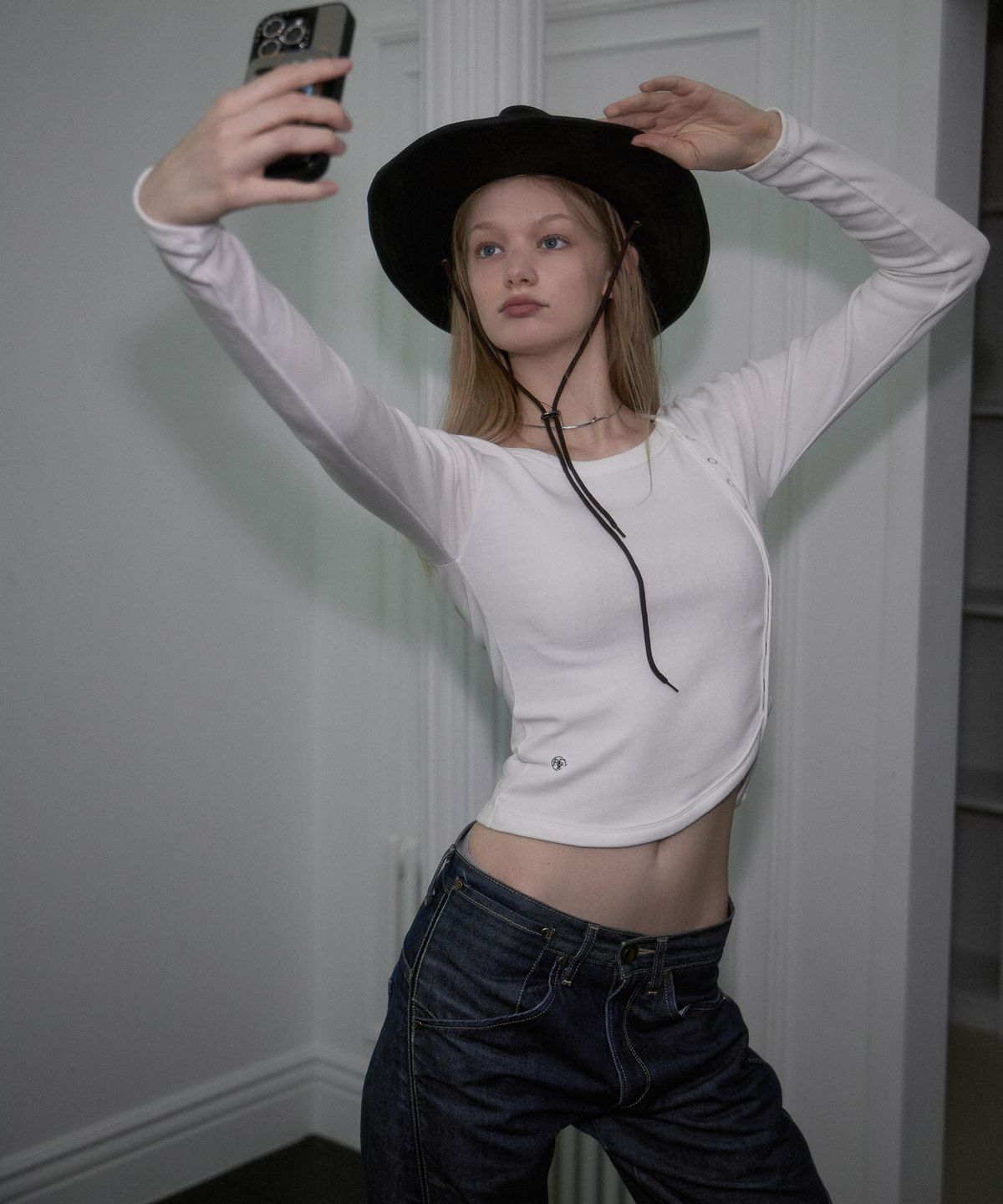 로제프란츠(ROSEFRANTZ) Side Eyelet Long Sleeve [Ivory]