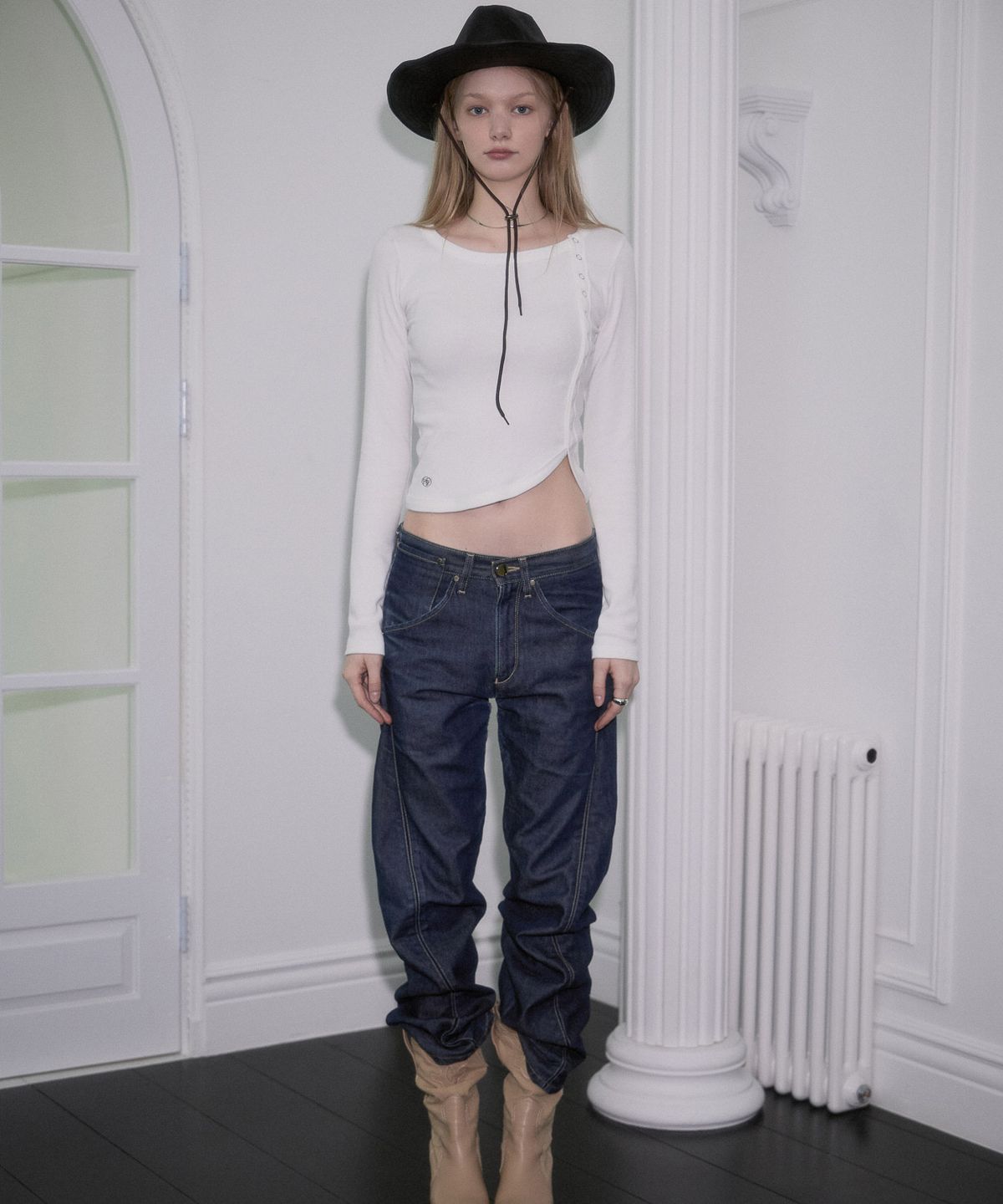 로제프란츠(ROSEFRANTZ) Side Eyelet Long Sleeve [Ivory]