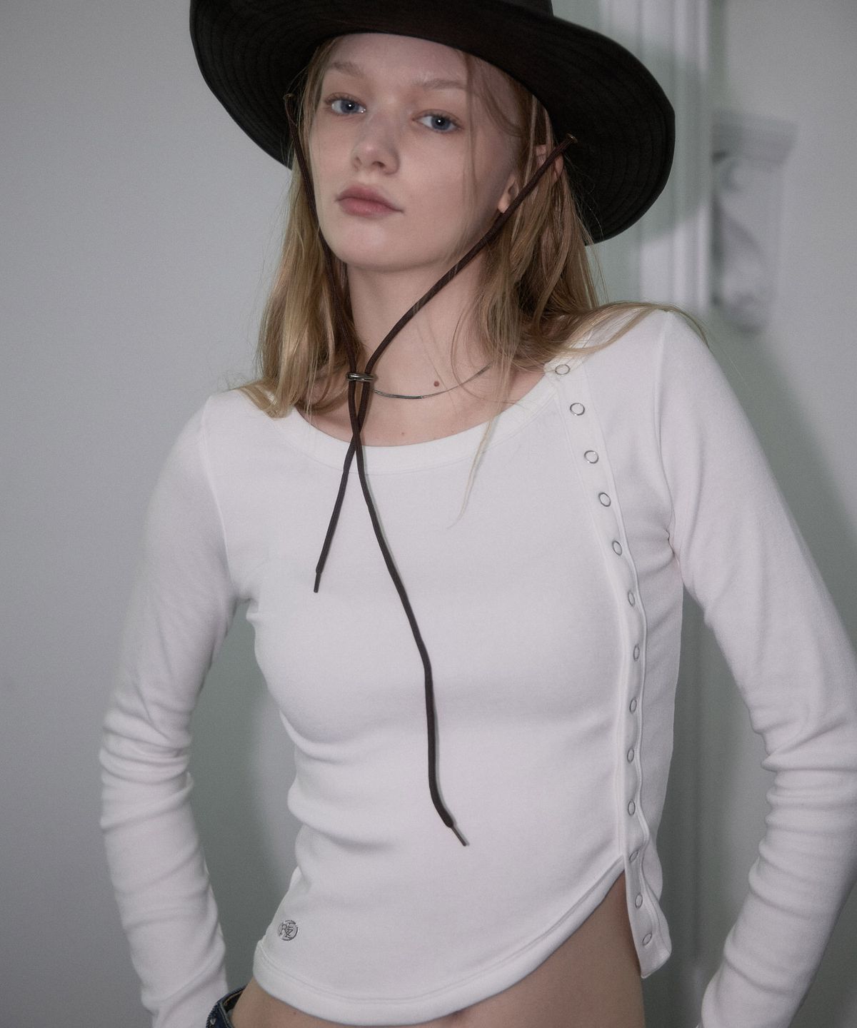 로제프란츠(ROSEFRANTZ) Side Eyelet Long Sleeve [Ivory]