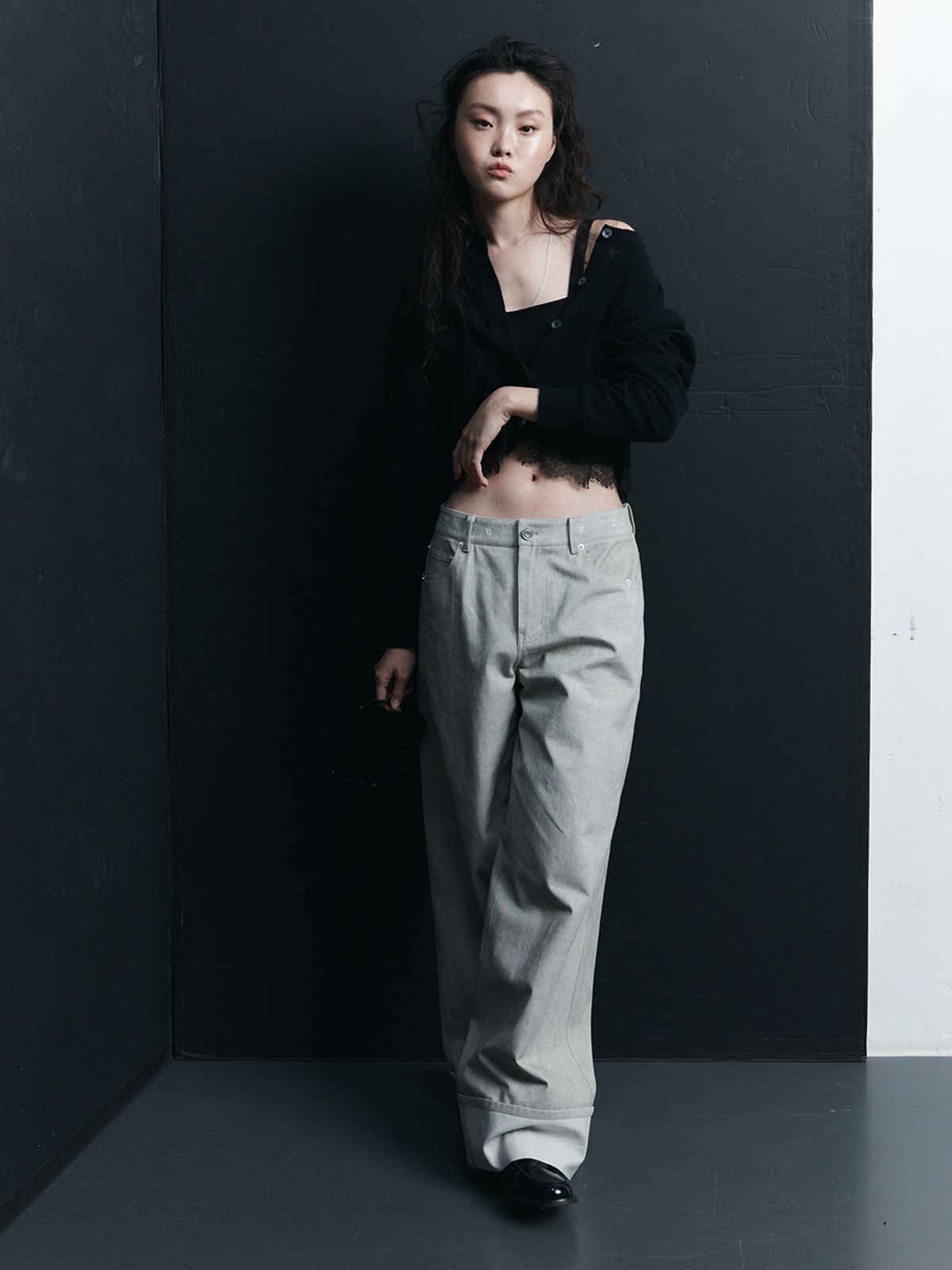 하우스공칠이씨(HAUS072C) STITCH ROLL PANTS LIGHT GREY
