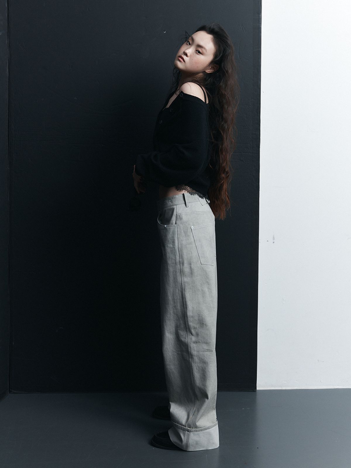 하우스공칠이씨(HAUS072C) STITCH ROLL PANTS LIGHT GREY