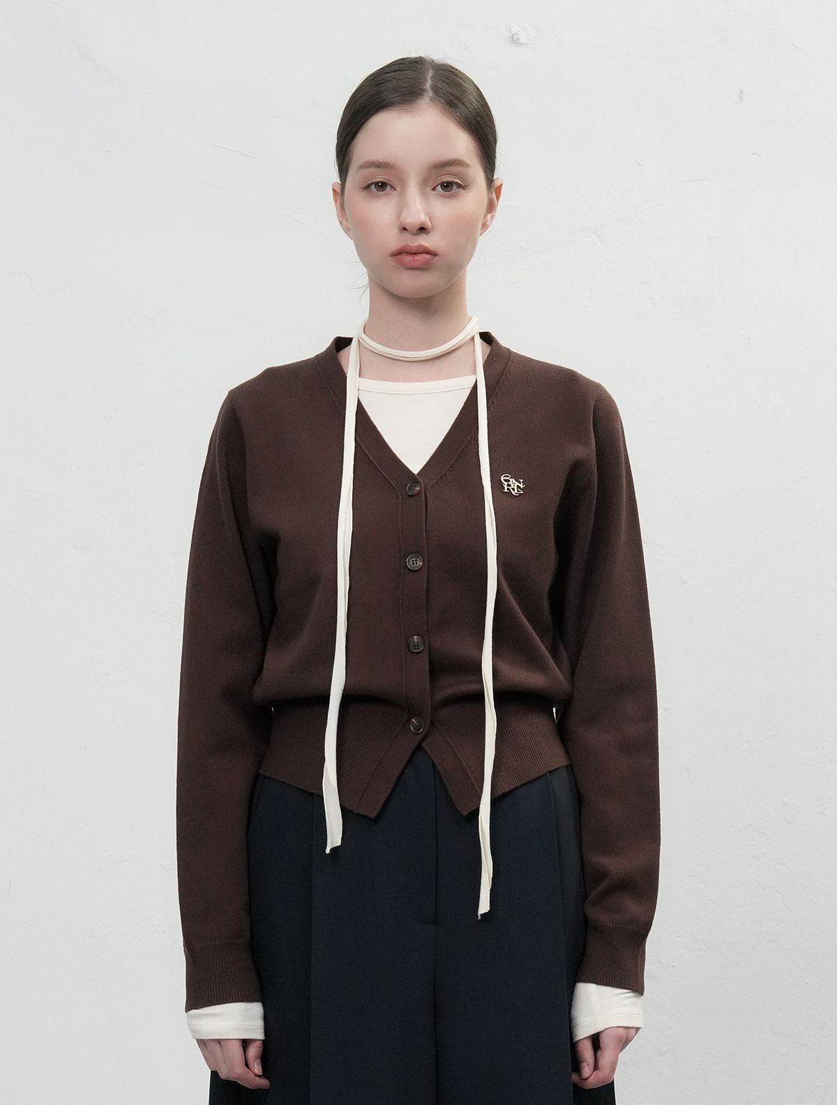 제너럴아이디어(GENERALIDEA) GNRL 에센셜 가디건 [DARK BROWN] / WBD3L04503
