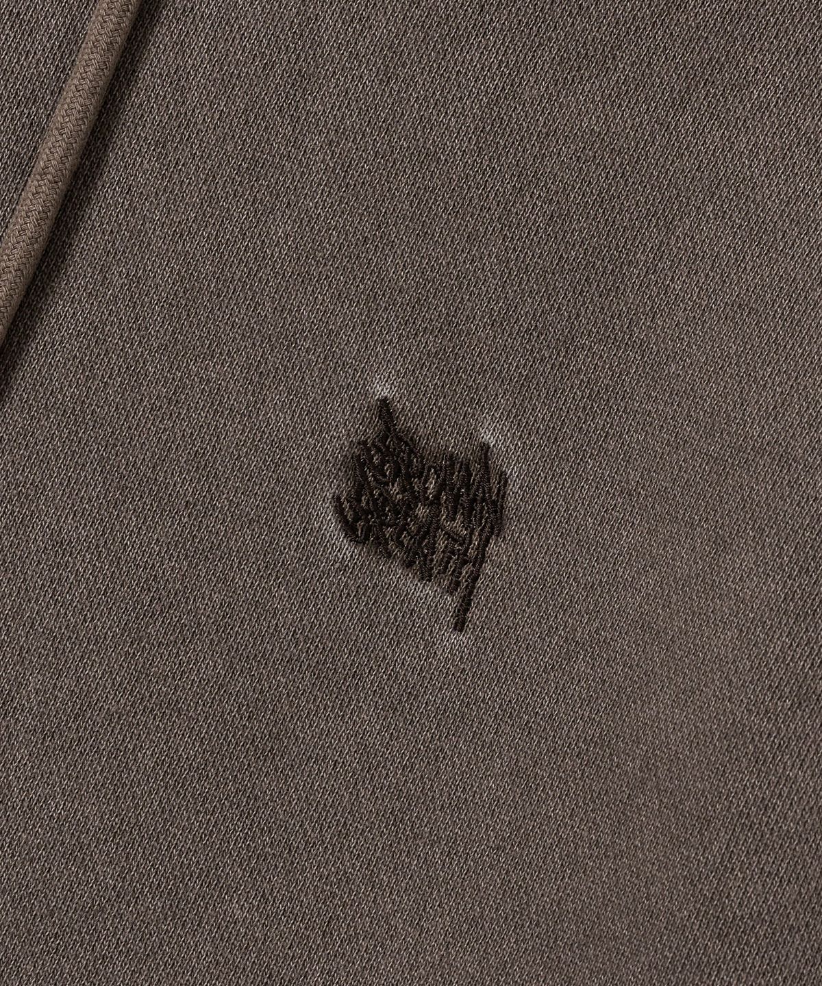 브라운브레스(BROWNBREATH) PIGMENT TAG HOODIE - BROWN