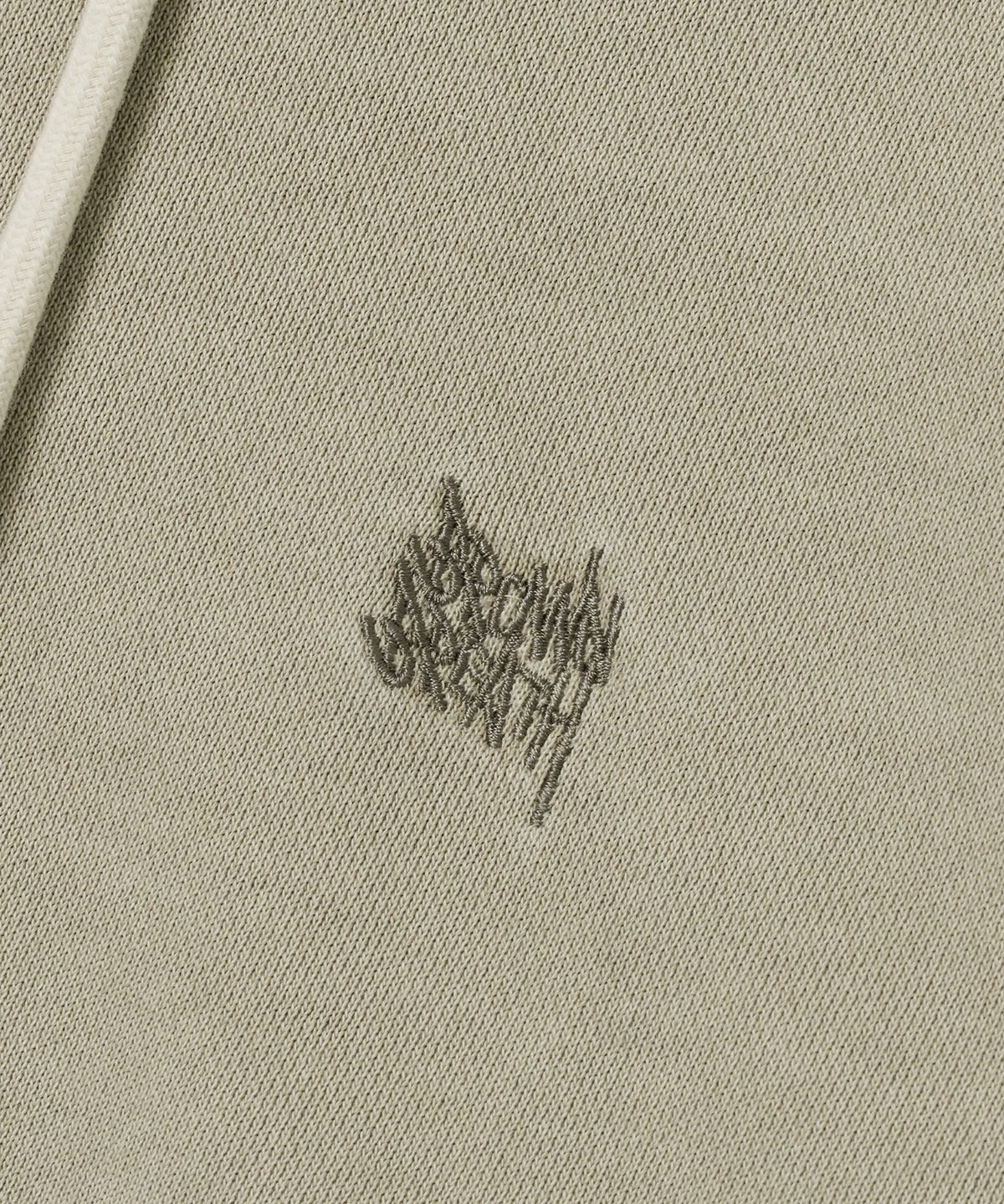 브라운브레스(BROWNBREATH) PIGMENT TAG HOODIE - BEIGE