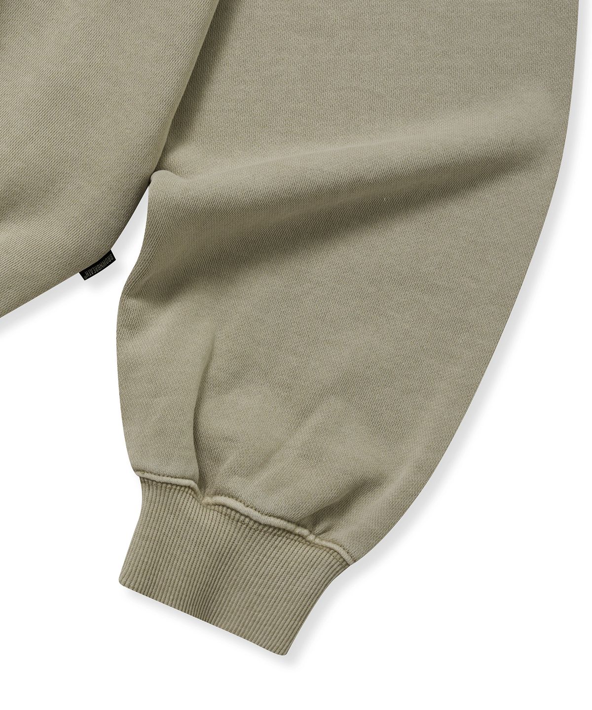 브라운브레스(BROWNBREATH) PIGMENT TAG HOODIE - BEIGE