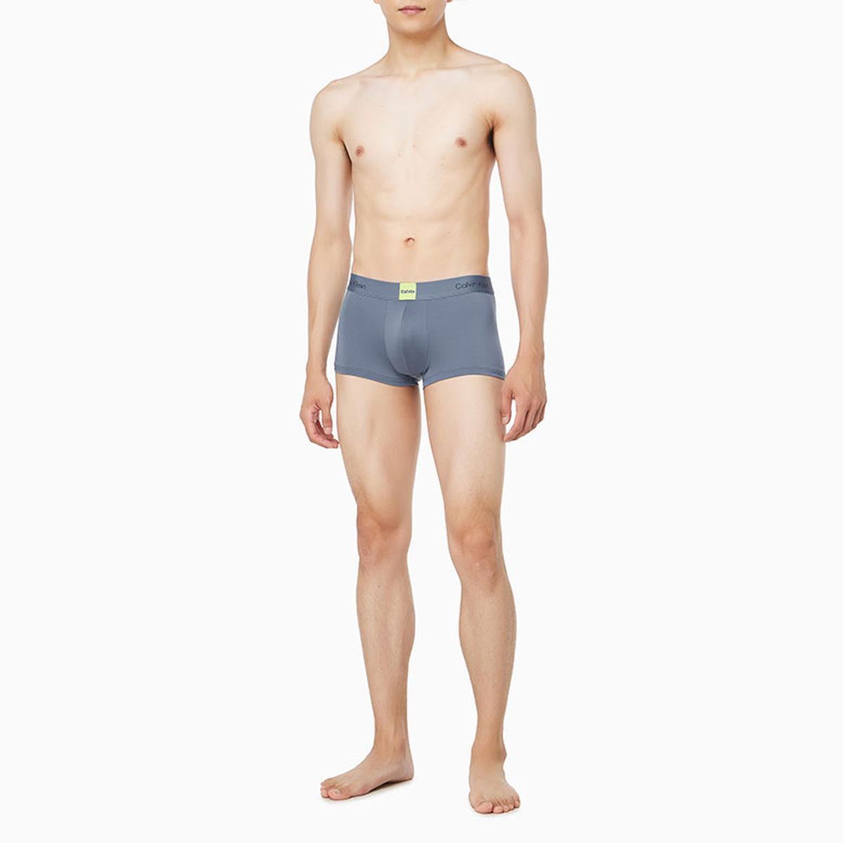 캘빈클라인 언더웨어(CALVIN KLEIN UNDERWEAR) 남성 모던 로고 패치 마이크로 로우 라이즈 트렁크_NB4440CVJ