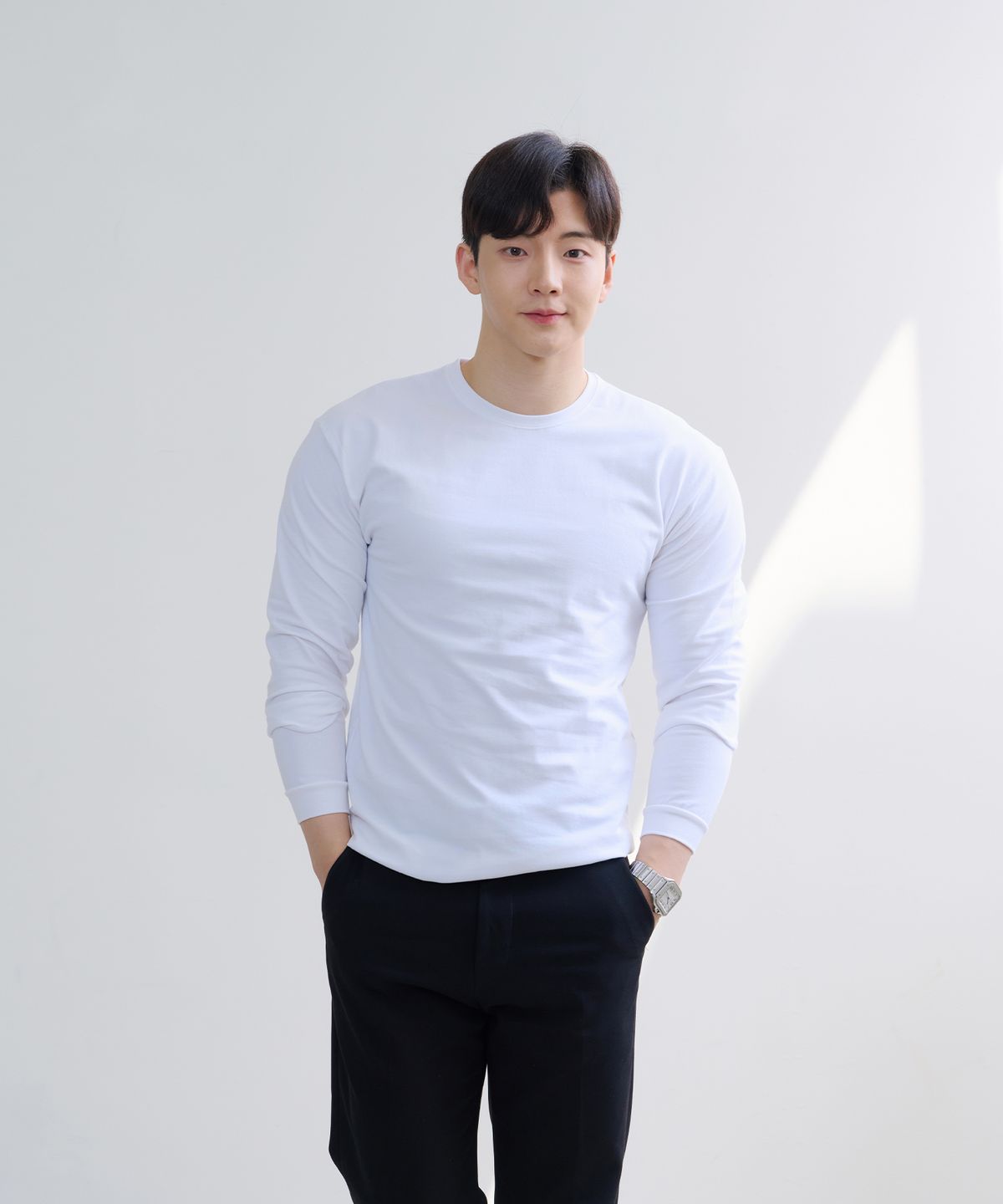 핵쿨남(HECKCOOLNAM) 어깨넓어보이는 남자 머슬핏 긴팔 라운드 티셔츠