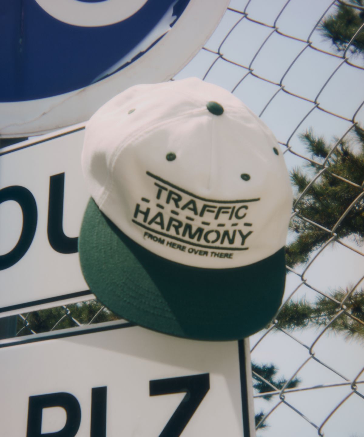 트래픽하모니(TRAFFIC HARMONY) TRAFFIC LANE LOGO TRUCKER HAT_GREEN