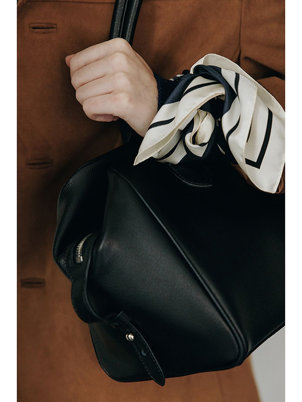 SOFT FRAME SHOULDER BAG