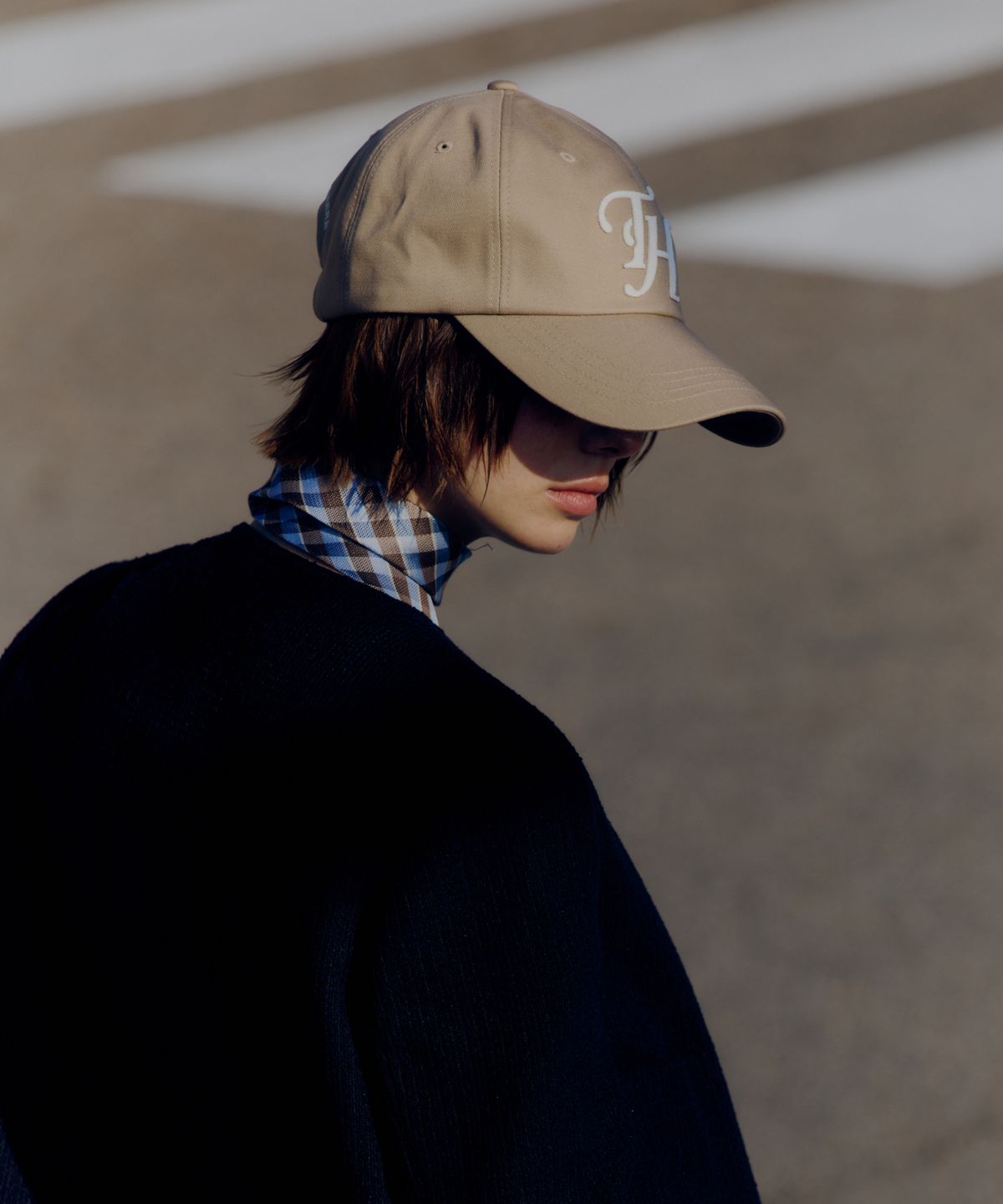 트래픽하모니(TRAFFIC HARMONY) DEEP SHAPE APPLIQUE LOGO BALLCAP_BEIGE