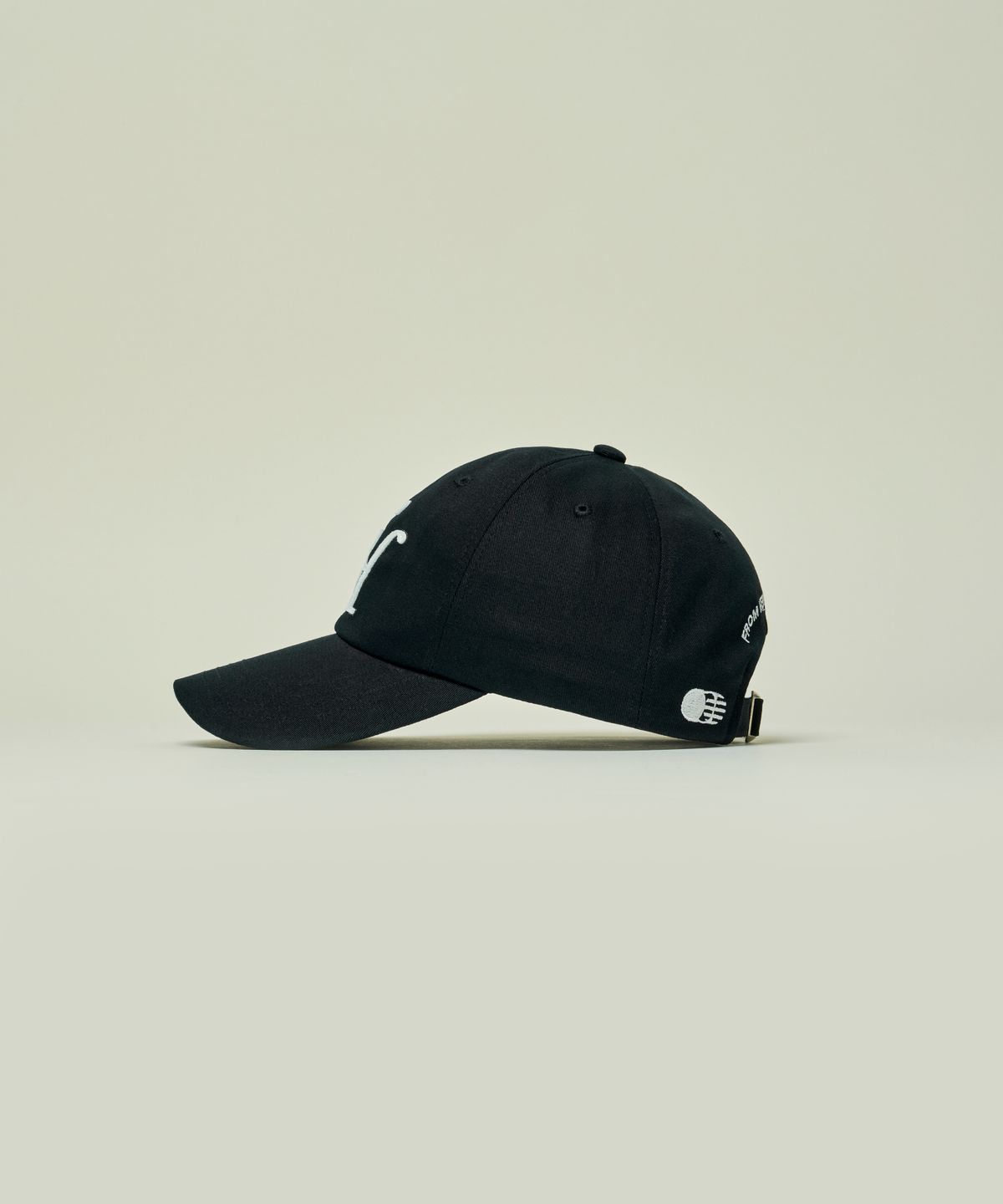 트래픽하모니(TRAFFIC HARMONY) DEEP SHAPE APPLIQUE LOGO BALLCAP_BLACK