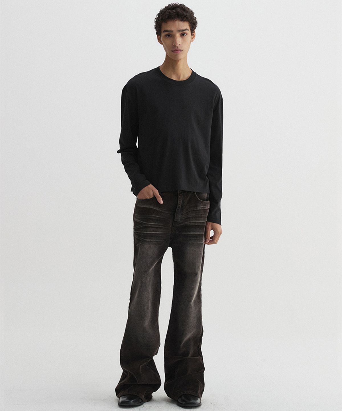 디앤에스알(DNSR) 크롭 롱슬리브 블랙