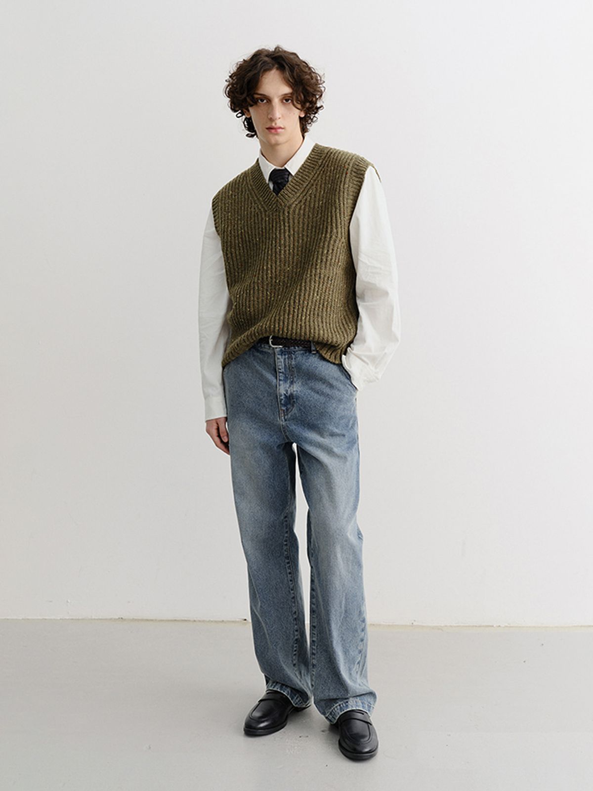 던스트 포 맨(DUNST FOR MEN) STRAIGHT SLACK JEANS_UDPA6A315_GREYISH LIGHT BLUE