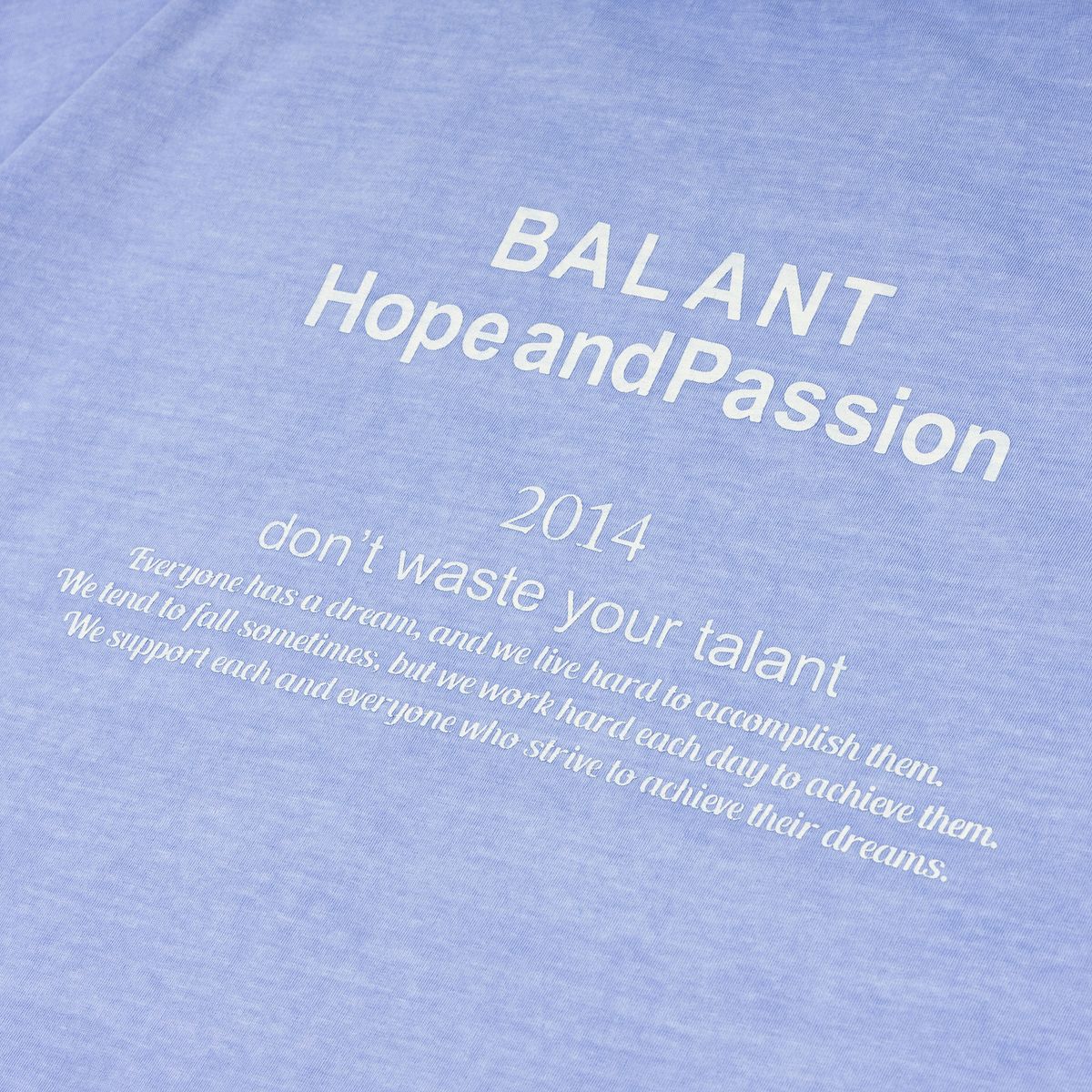 발란트(BALANT) 피그먼트 호프 앤드 패션 티셔츠 - 스카이블루