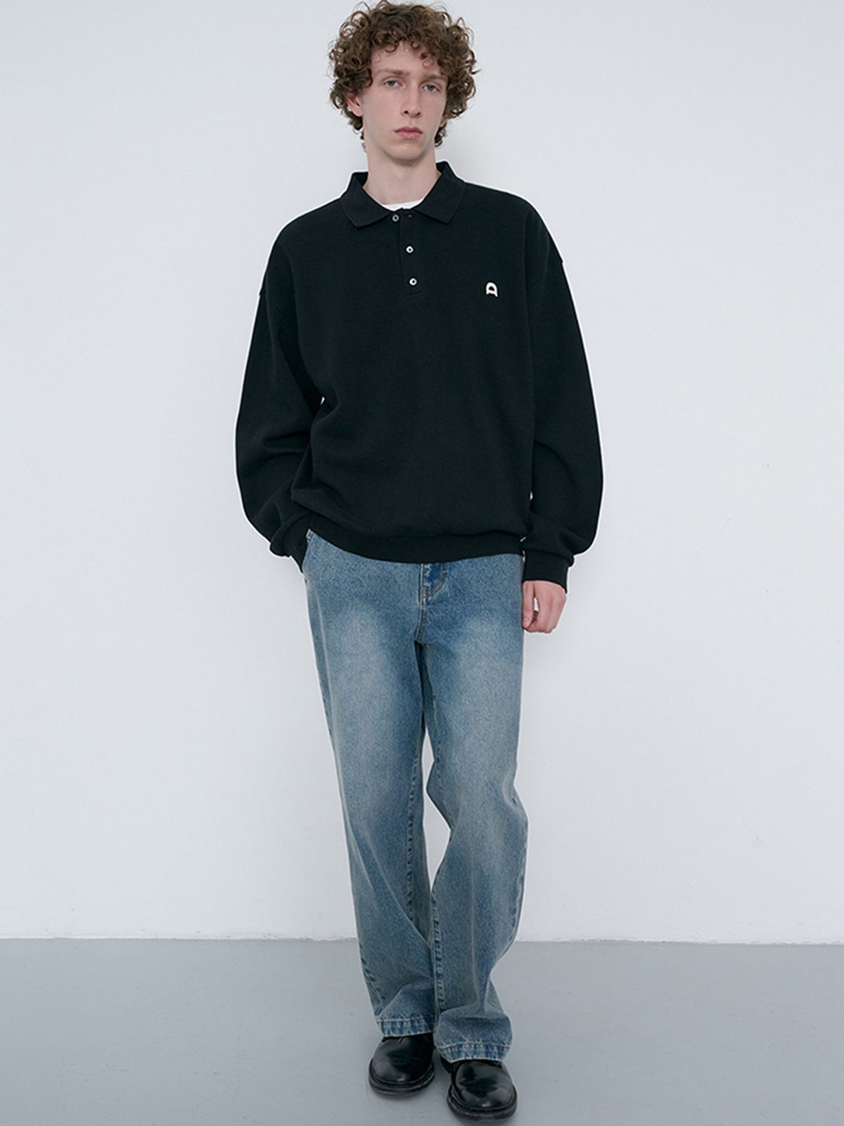 던스트 포 맨(DUNST FOR MEN) UNISEX LEATHER LOGO COLLARED T-SHIRT_UDTS6C110_BLACK