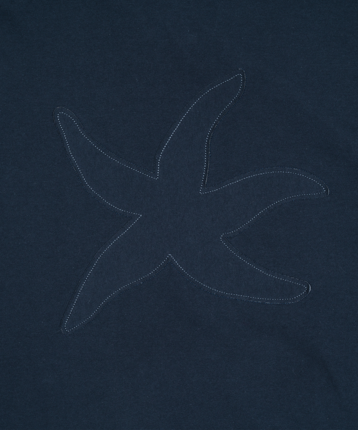 더콜디스트모먼트(THE COLDEST MOMENT) TCM vintage logo long sleeve (navy)