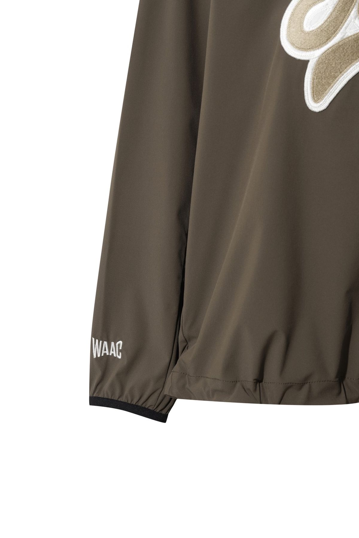 왁(WAAC) [WAAC X JONES] Women’s Curved Logo Pullover WWUAA25670BRX