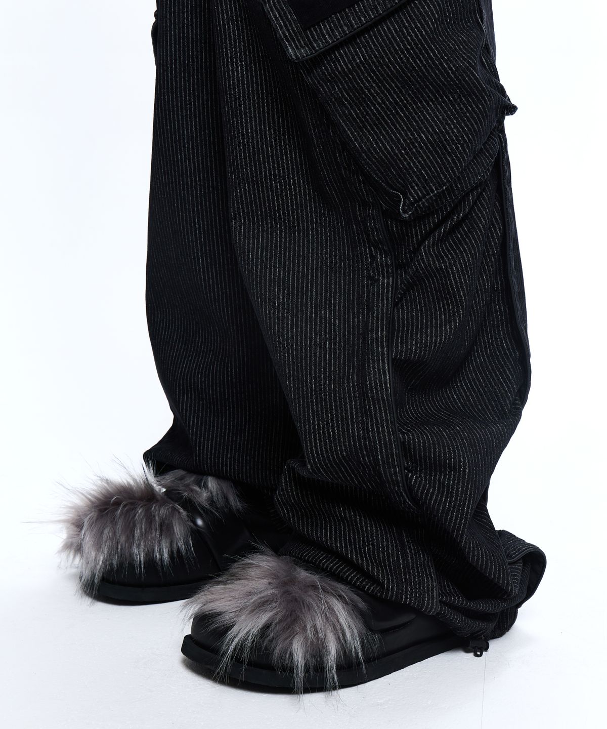 알에스에스씨(RSSC) WRINKLE MIXED STRIPE CARPENTER DENIM PANTS - BLACK