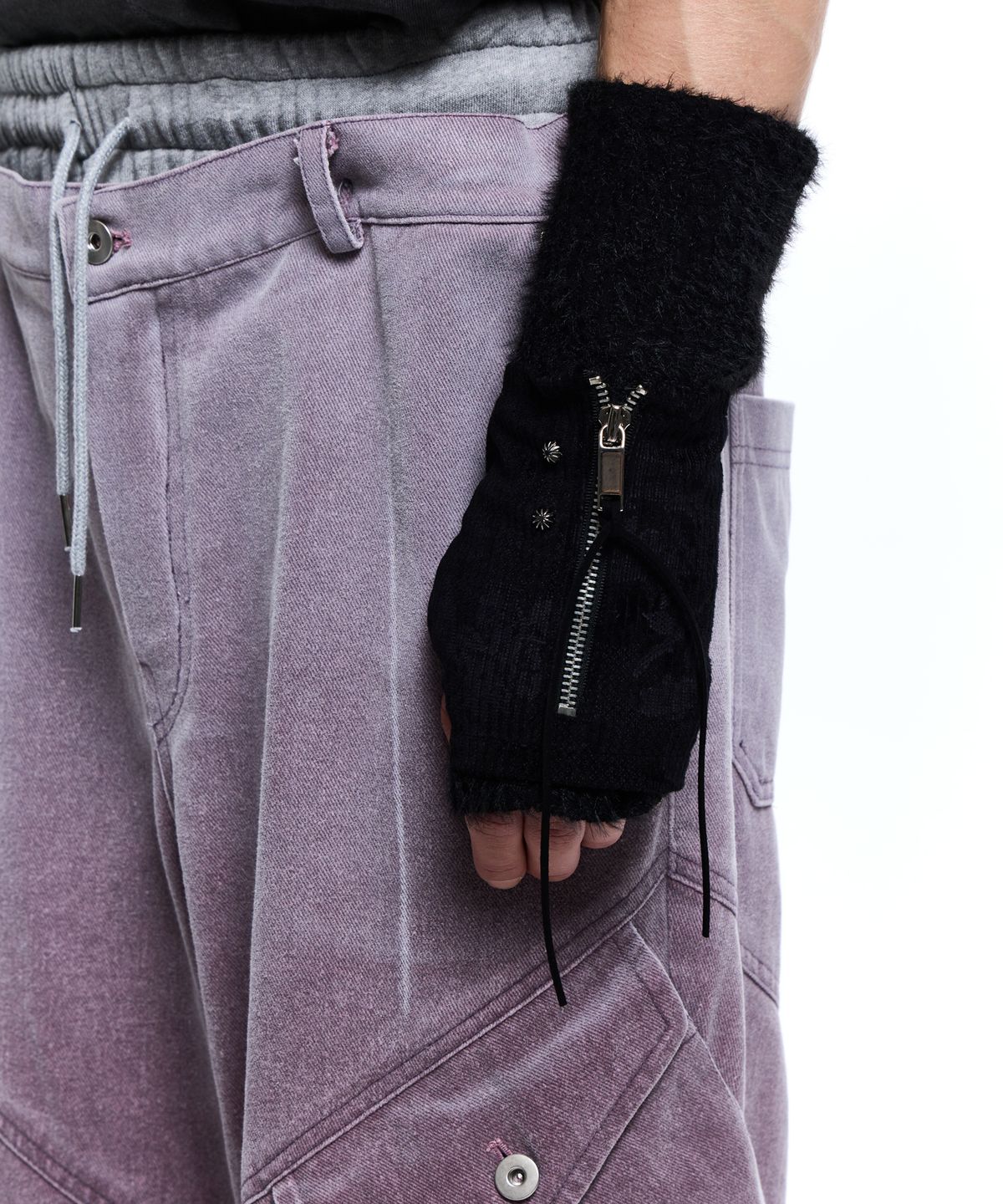 알에스에스씨(RSSC) VELVET MIXED HAIRY KNIT HAND WARMER - BLACK
