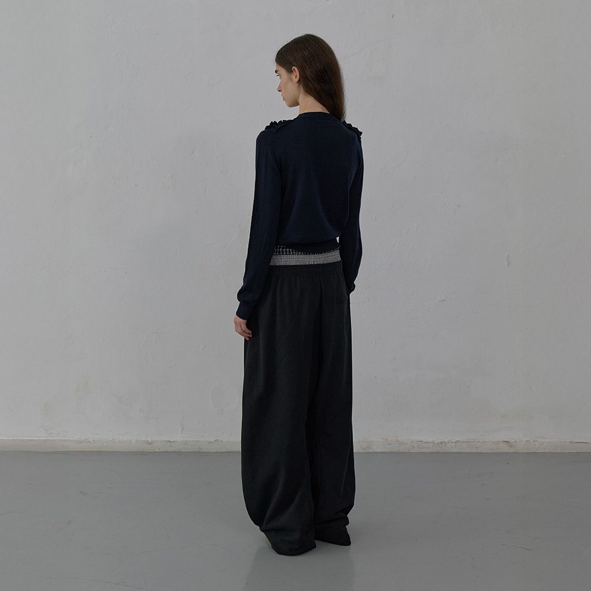 엘씨디씨티엠(LCDC™) ASYMMETRIC FRILL CARDIGAN (NAVY)