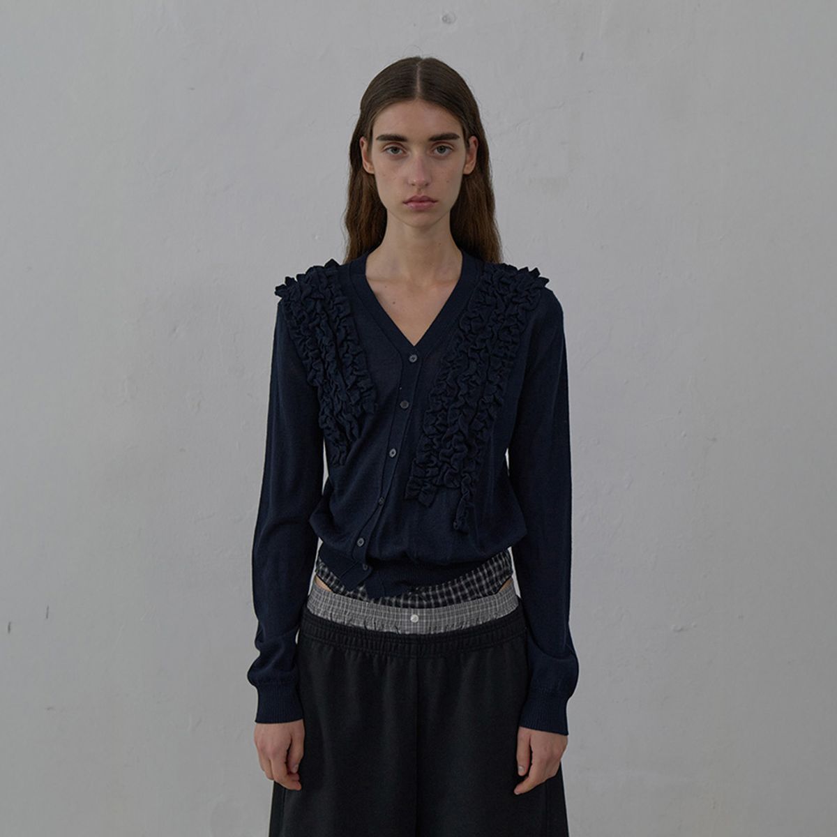 엘씨디씨티엠(LCDC™) ASYMMETRIC FRILL CARDIGAN (NAVY)