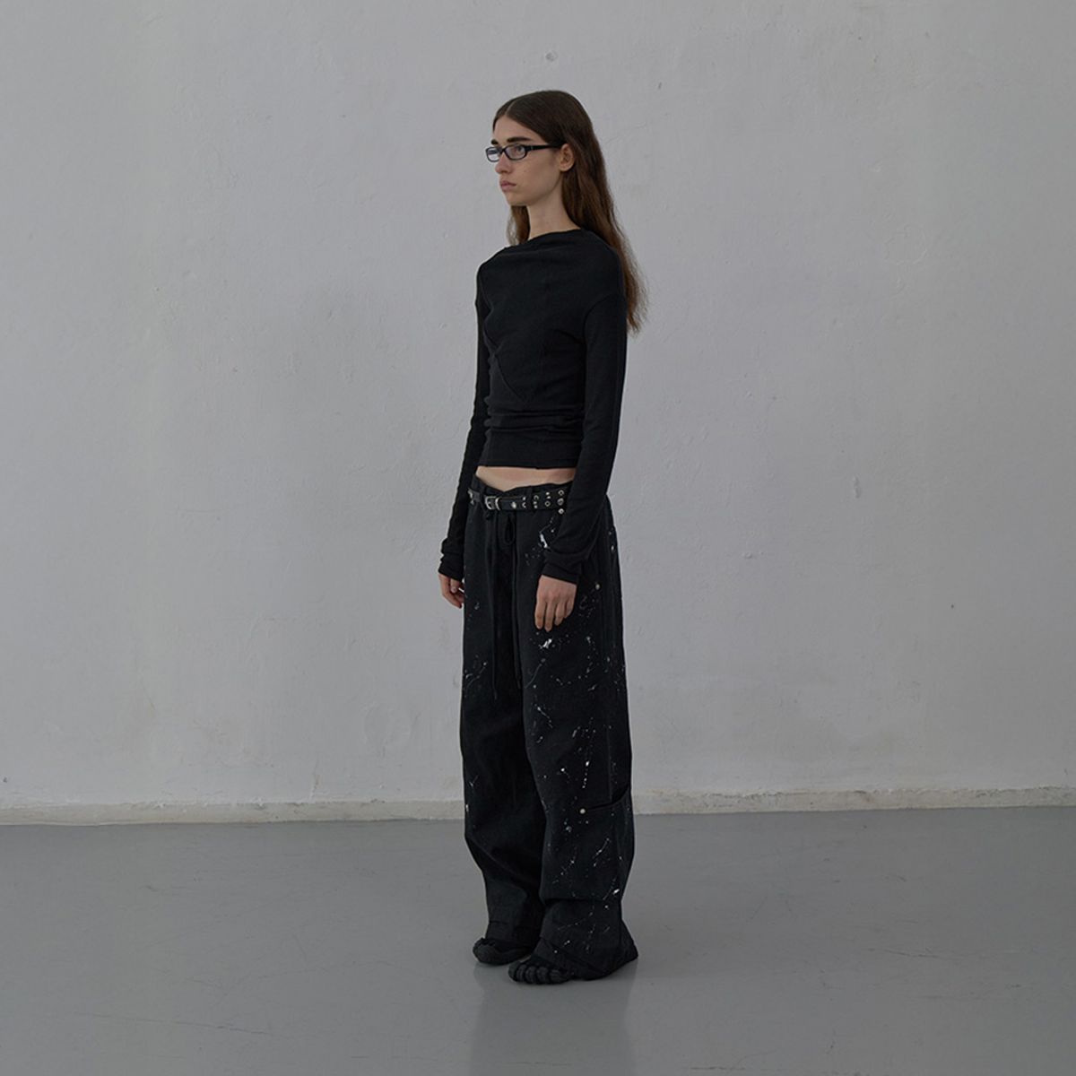 엘씨디씨티엠(LCDC™) NEW CURVED LONG SLEEVE TOP (BLACK)