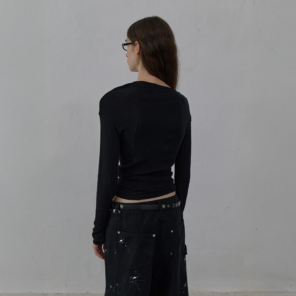 엘씨디씨티엠(LCDC™) NEW CURVED LONG SLEEVE TOP (BLACK)