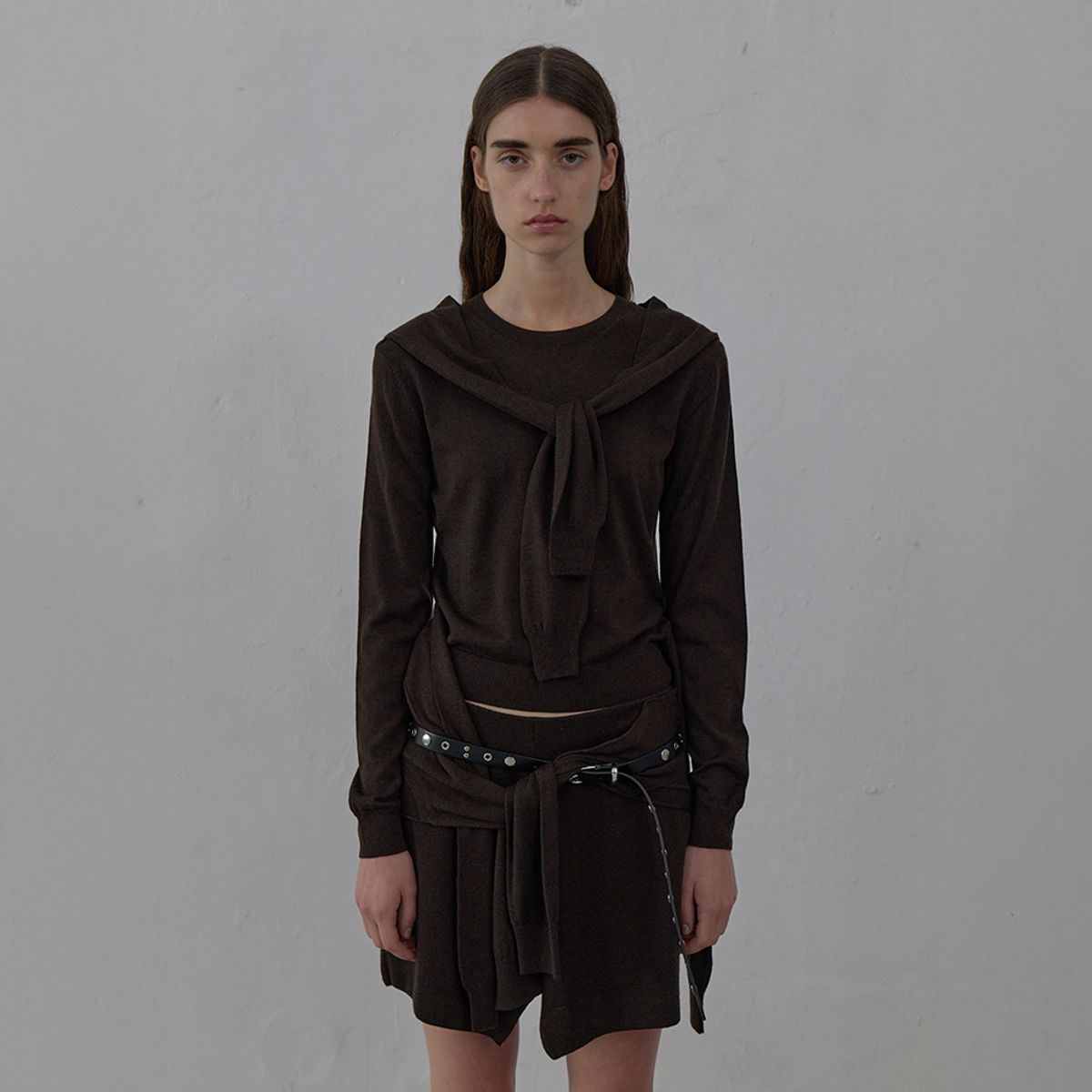 엘씨디씨티엠(LCDC™) TIED DETAIL KNIT TOP (BROWN)