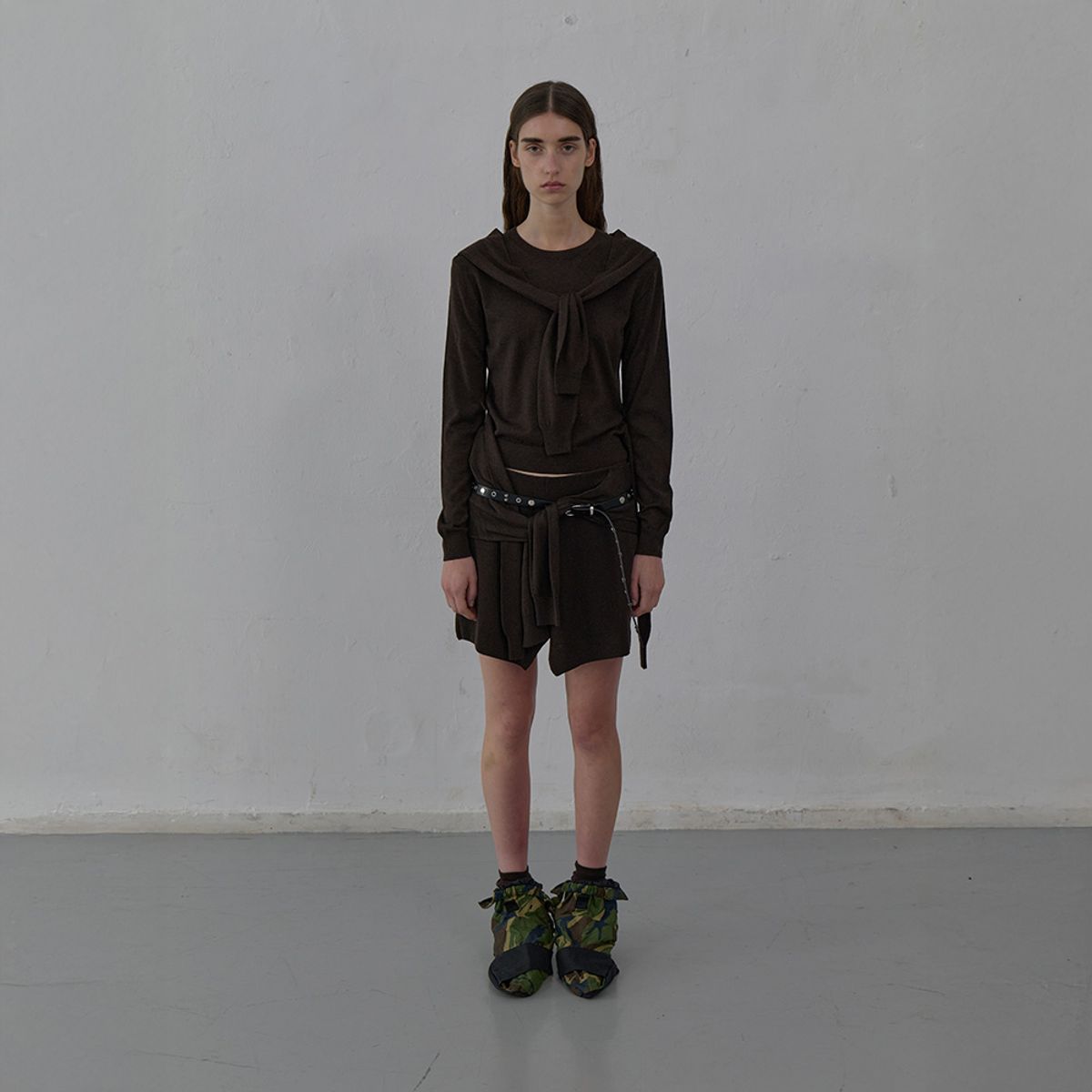 엘씨디씨티엠(LCDC™) TIED DETAIL LAYERED KNIT SKIRT (BROWN)