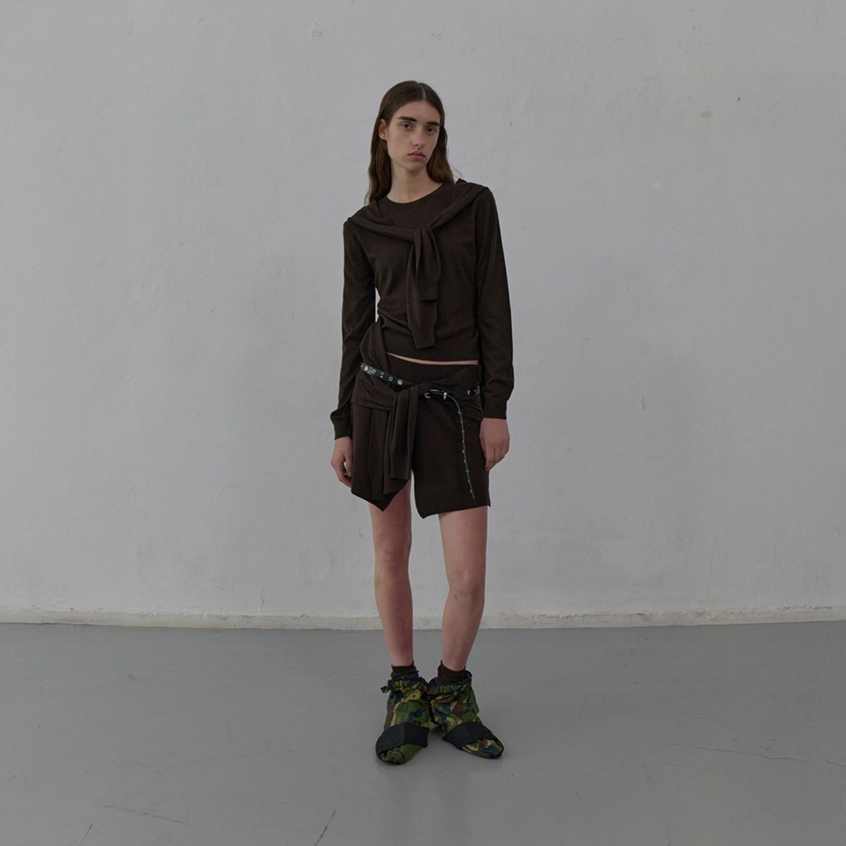 엘씨디씨티엠(LCDC™) TIED DETAIL LAYERED KNIT SKIRT (BROWN)