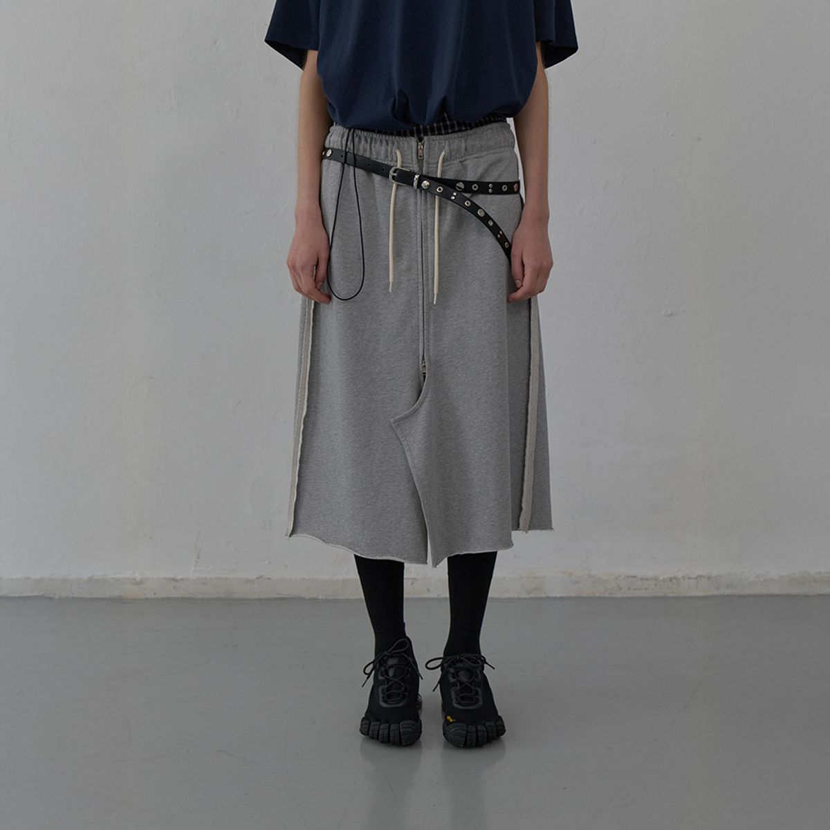 엘씨디씨티엠(LCDC™) RAW CUT DETAIL JERSEY SKIRT (MELANGE GREY)