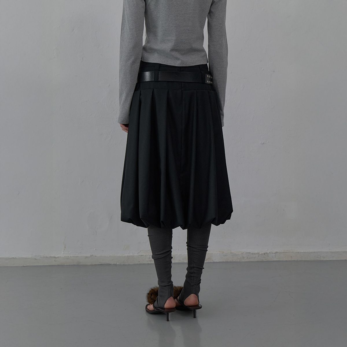 엘씨디씨티엠(LCDC™) TAILORED VOLUME SKIRT (BLACK)