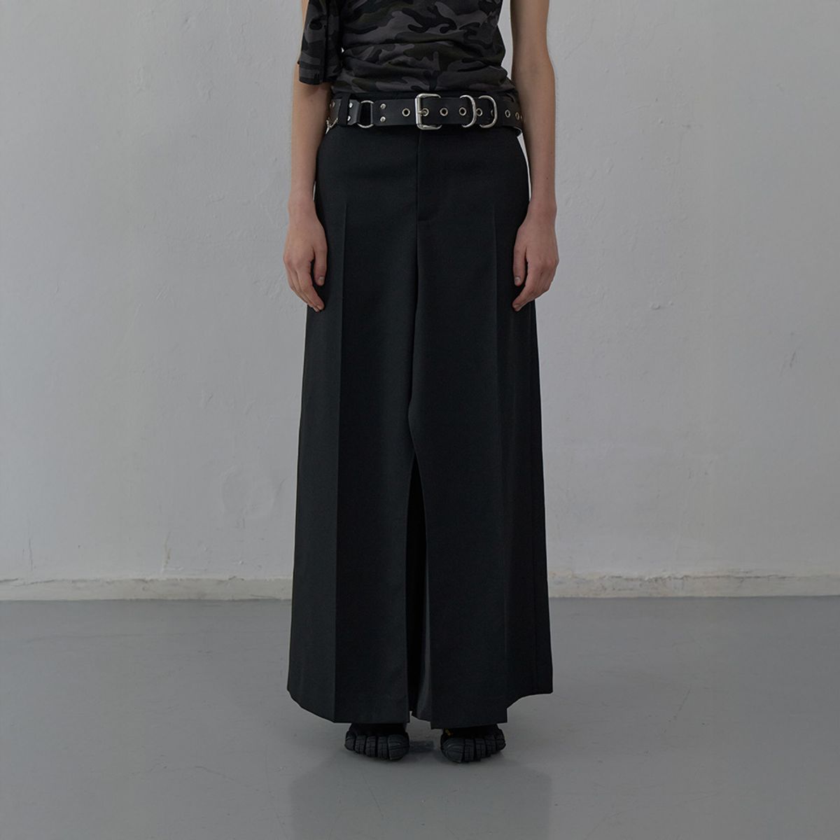엘씨디씨티엠(LCDC™) TAILORED LONG SKIRT (BLACK)