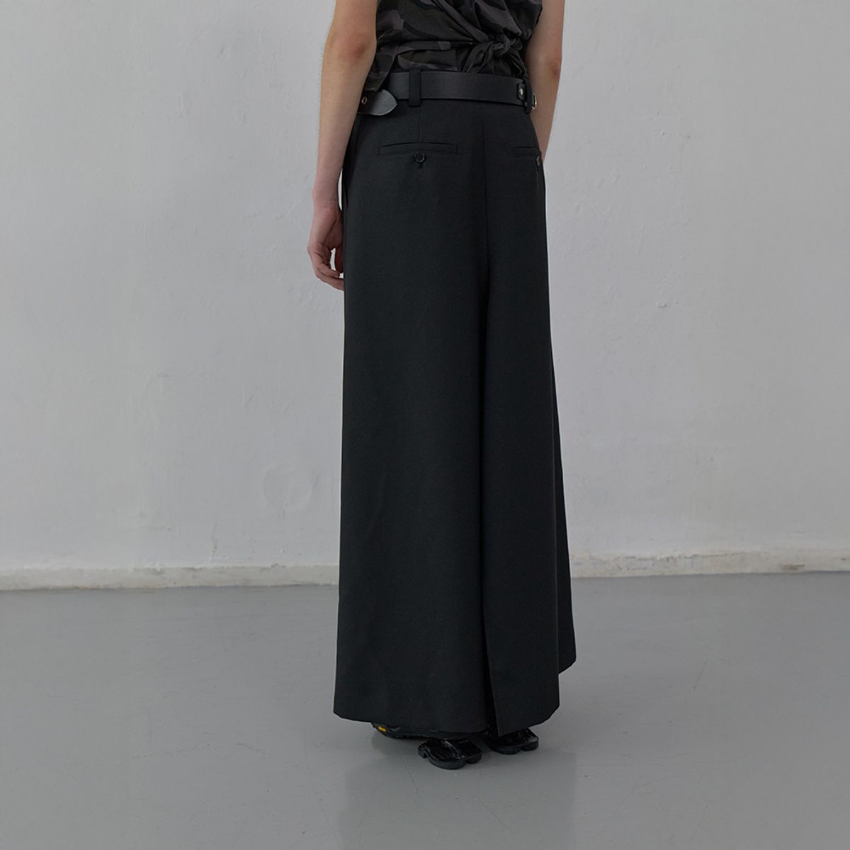 엘씨디씨티엠(LCDC™) TAILORED LONG SKIRT (BLACK)