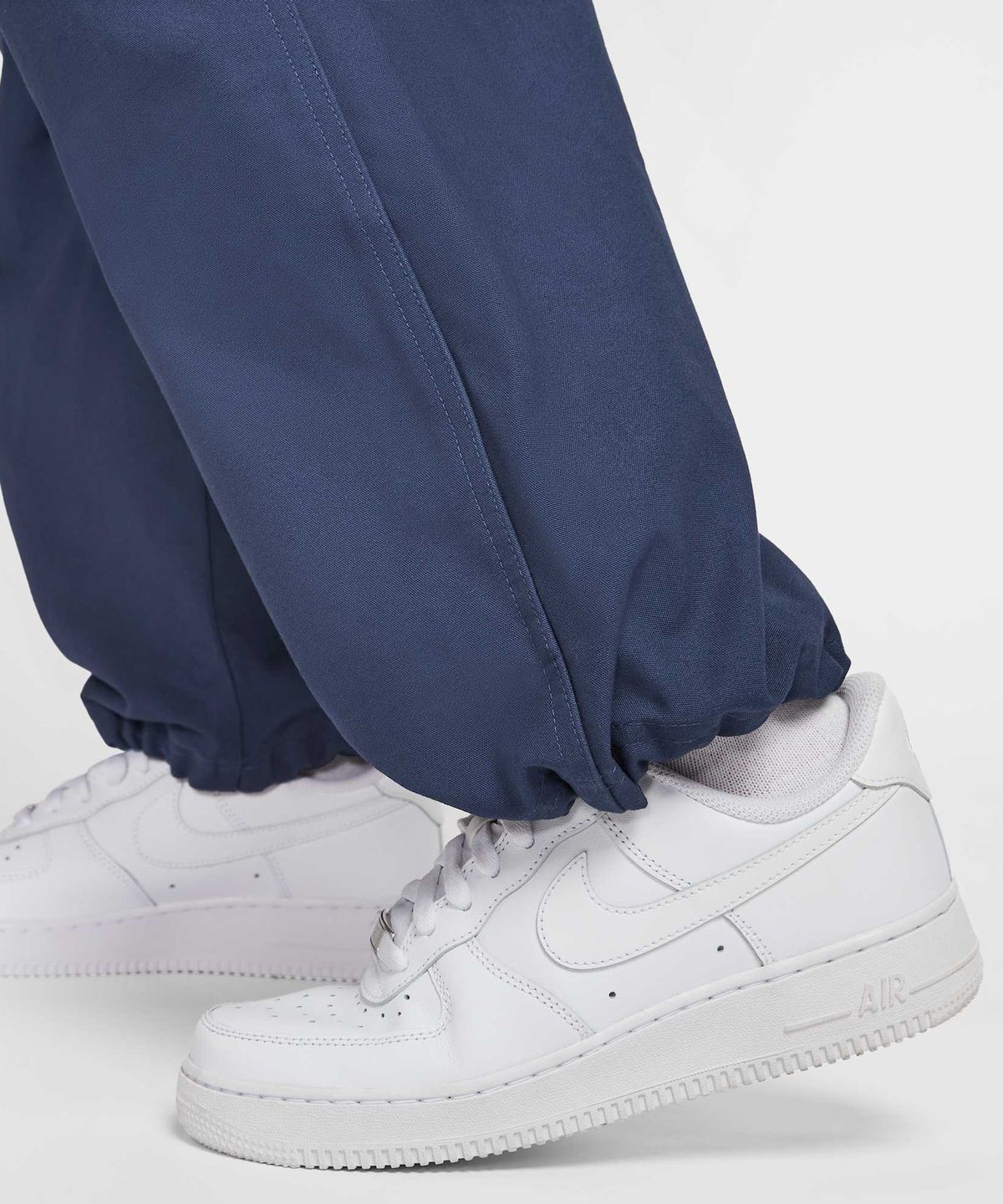 나이키(NIKE) 스포츠웨어 미드라이즈 오버사이즈 우븐 카고 팬츠 W - 미드나이트 네이비:세일 / HV1967-410