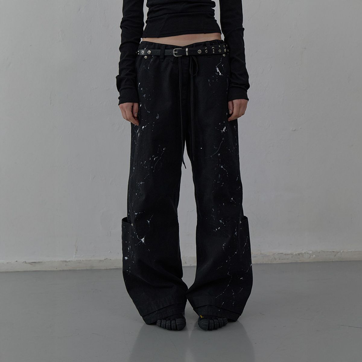 엘씨디씨티엠(LCDC™) PAINT EFFECT WIDE-LEG TROUSERS (BLACK)